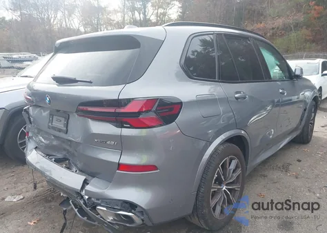 2025 BMW X5 xDrive40I z USA, uszkodzony, nr VIN 5UX23EU09S9Y62959